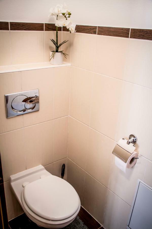 Don Quijote Apartment Budapest Exteriör bild